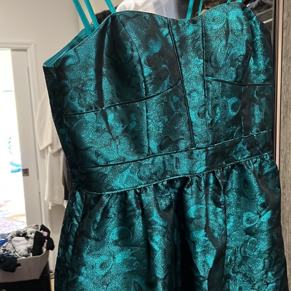 Stunning sparkle dress - Picture 2 of 4